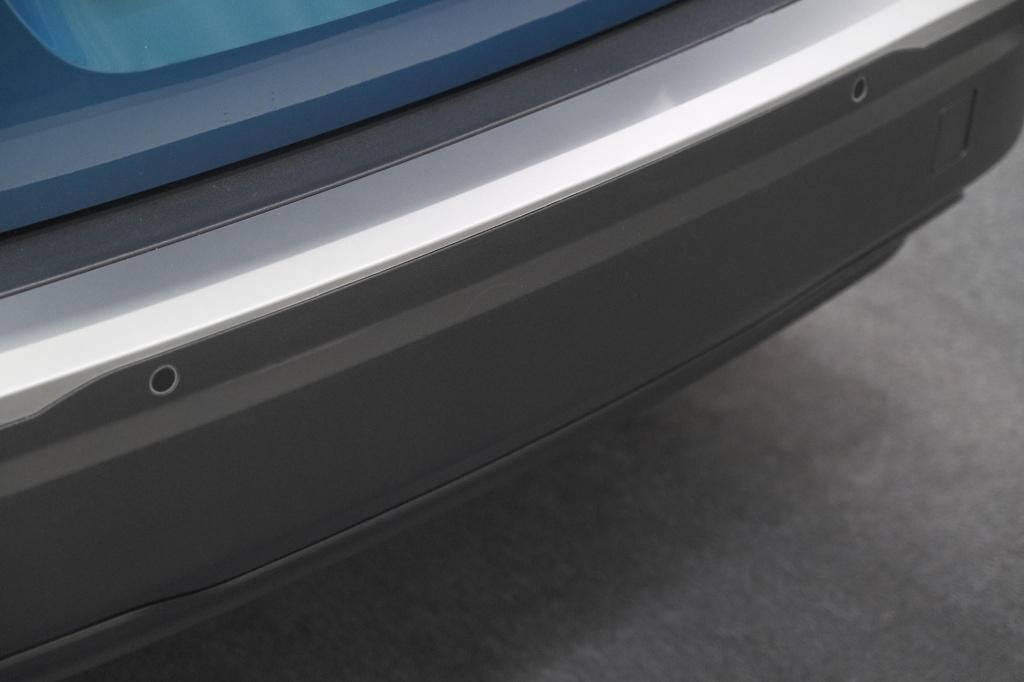Peugeot E-2008 ev allure avantage 54 kwh | soh 97,6% | 11 kw lader | apple 