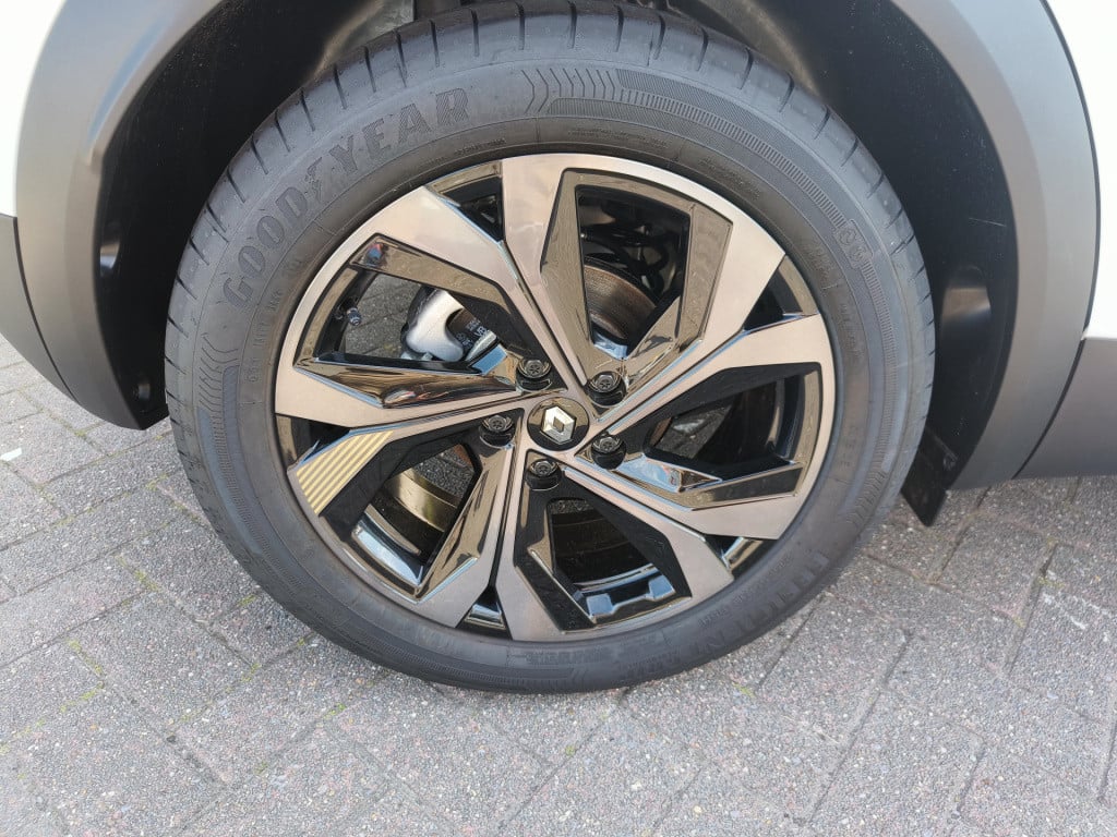 Renault Captur 1.6 e-tech hybrid 145 e-tech engineered