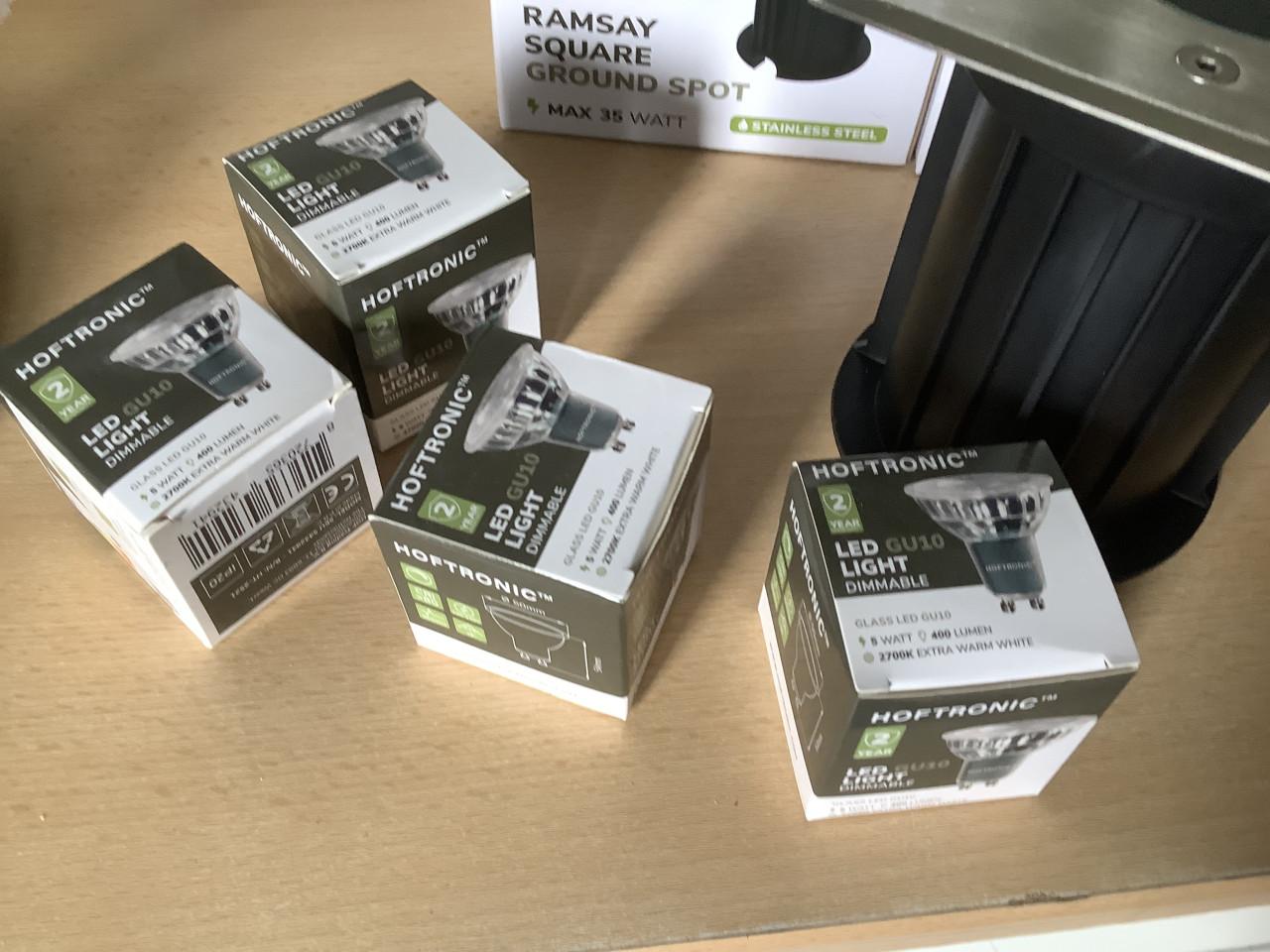 Set van 4 nieuwe grondspots van HOFTRONIC.