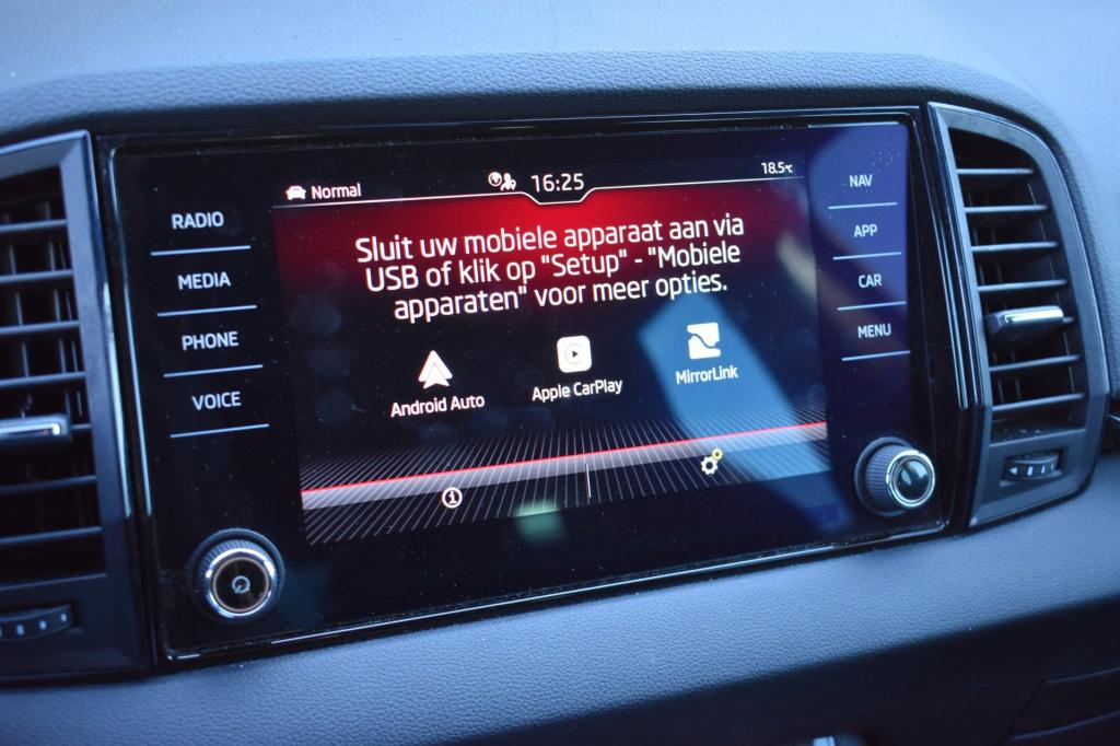 Skoda Karoq 1.5 tsi act sportline | camera | nap | stoelverwarming | apple 