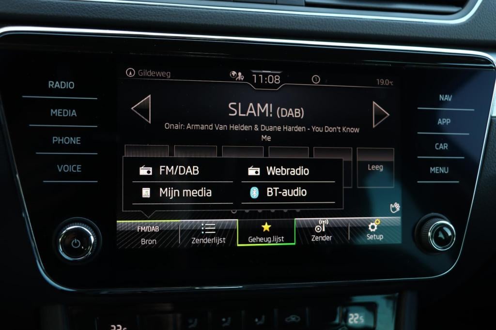 Skoda Superb combi 1.5 tsi act business edition 150pk