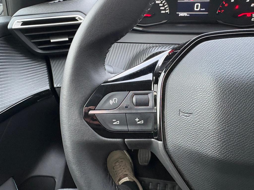 Peugeot 208 1.2 puretech allure pack