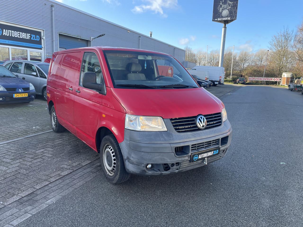 Volkswagen Transporter 2.5 TDI /CARPLAY/CRUISE CONTR/TREKH.