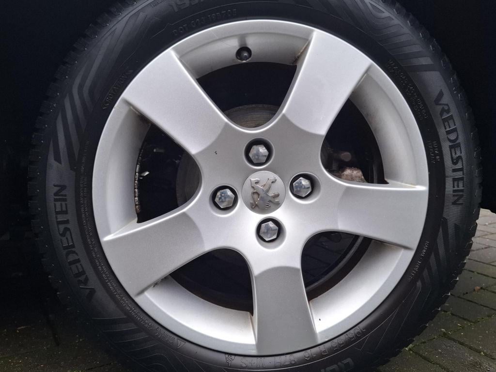 Peugeot 207 sw 1.6 vti 120 xs pano/clima/cruise/park/lmv