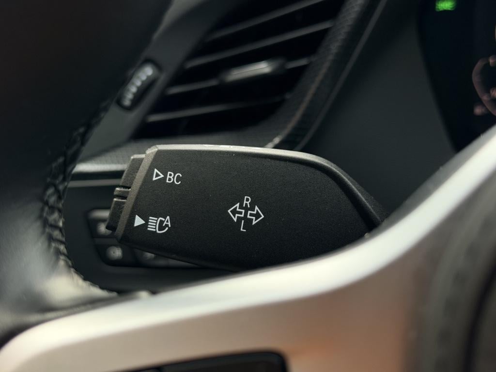 BMW 1 Serie 118i m-sport | carplay | parkeer sensoren | dab | cruise contro
