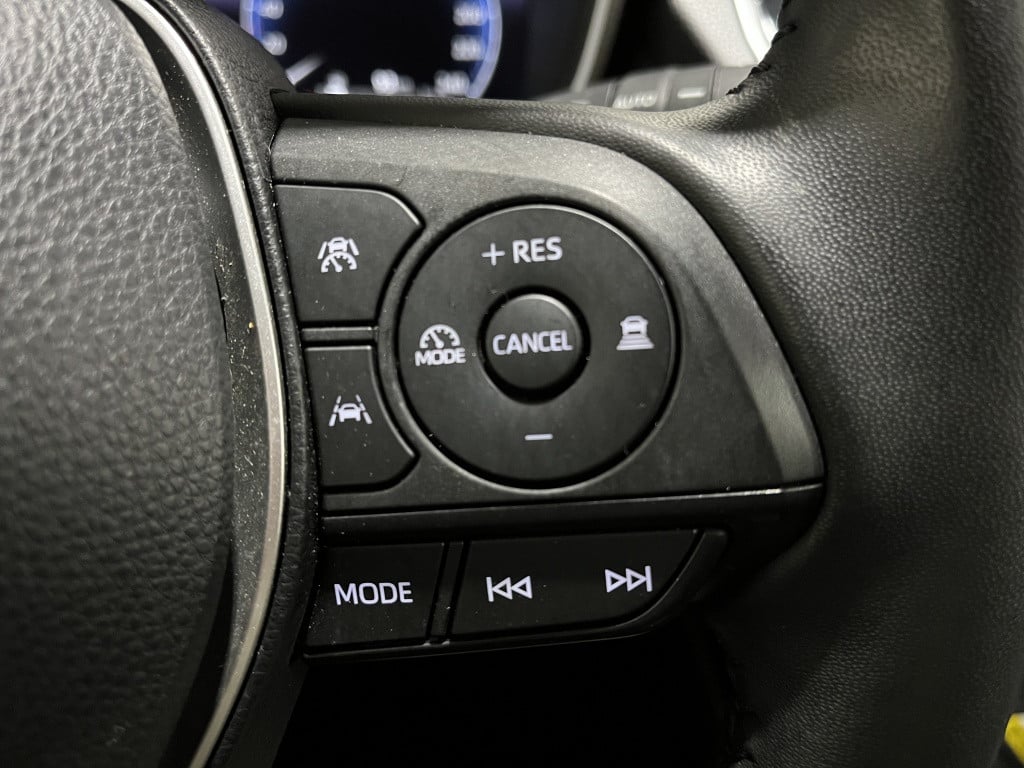 Toyota Corolla Cross 2.0 hp hybrid frist edition | bms | keyless | navi | t