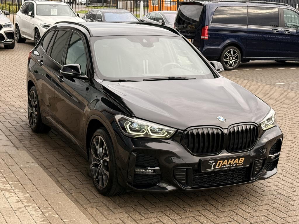BMW X1 xdrive25e high executive m-sport | led | afn trekhaak | stoelverwarm
