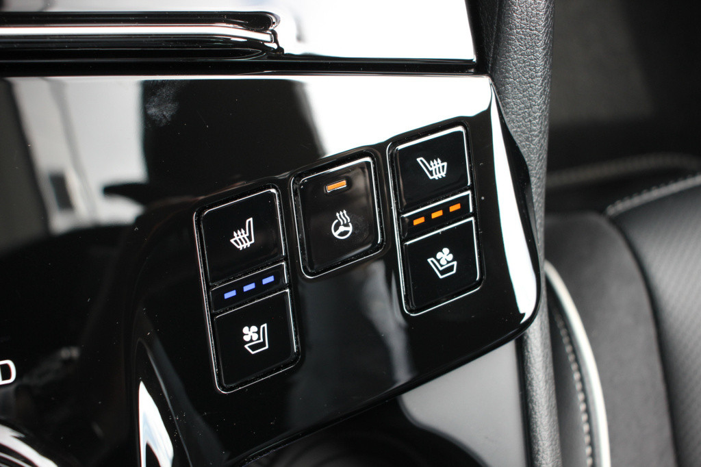 Kia Sportage 1.6 t-gdi hybrid gt-plusline awd | 265pk | phev (plug-in) | 12