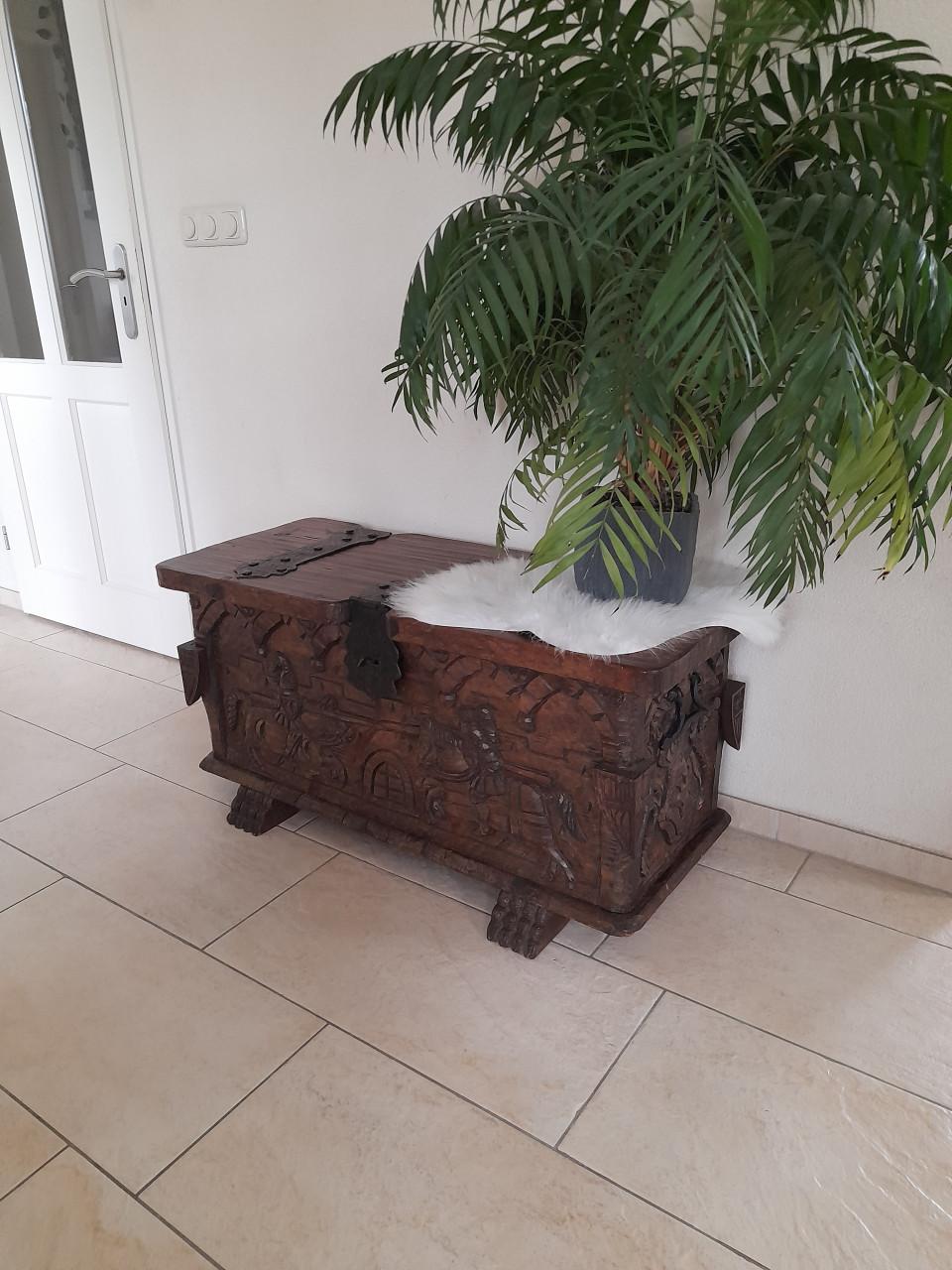 Prachtige dekenkist / scheepskist (in goede nette staat )