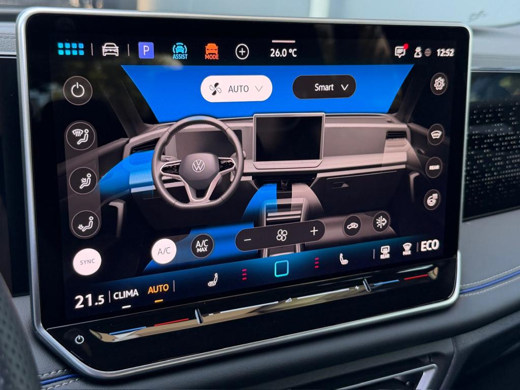 Volkswagen Tiguan 1.5 ehybrid r-line | black line | 360 camera | trekhaak |