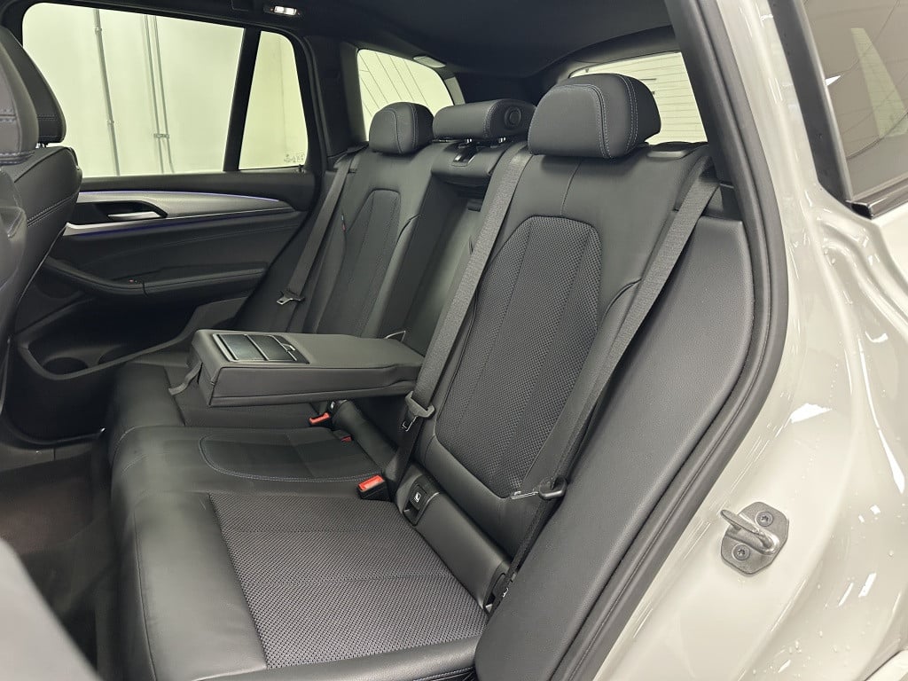 BMW X3 xdrive30e m-sport | adaptief cc. | panoramadak | 21'' |
