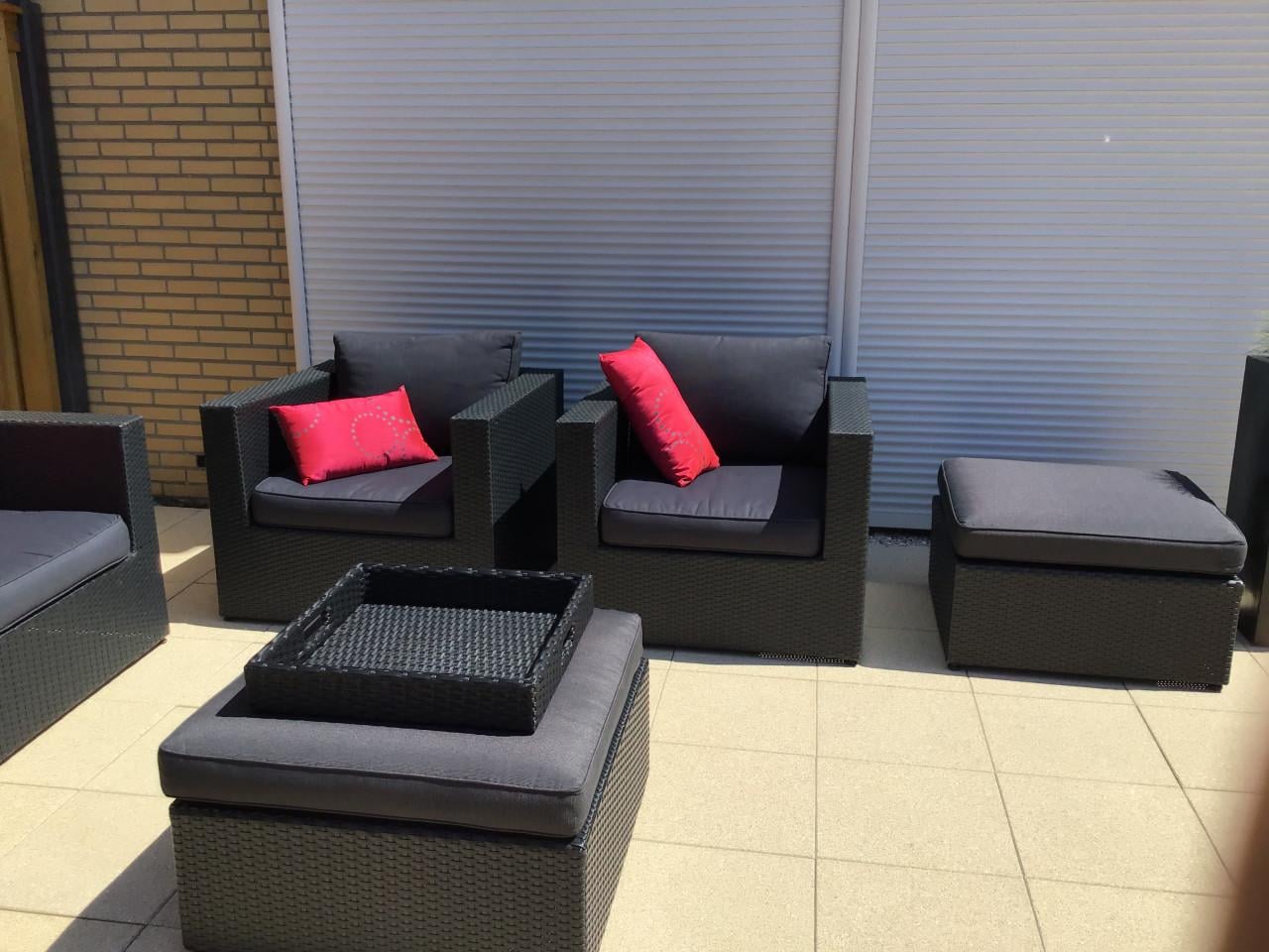 Lounge set 4 stoelen 2 hockers