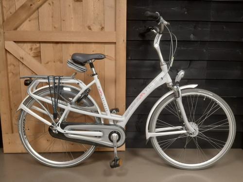 Oerdegelijke Batavus Mambo met 7 versnellingen, ideaal als moederfiets!