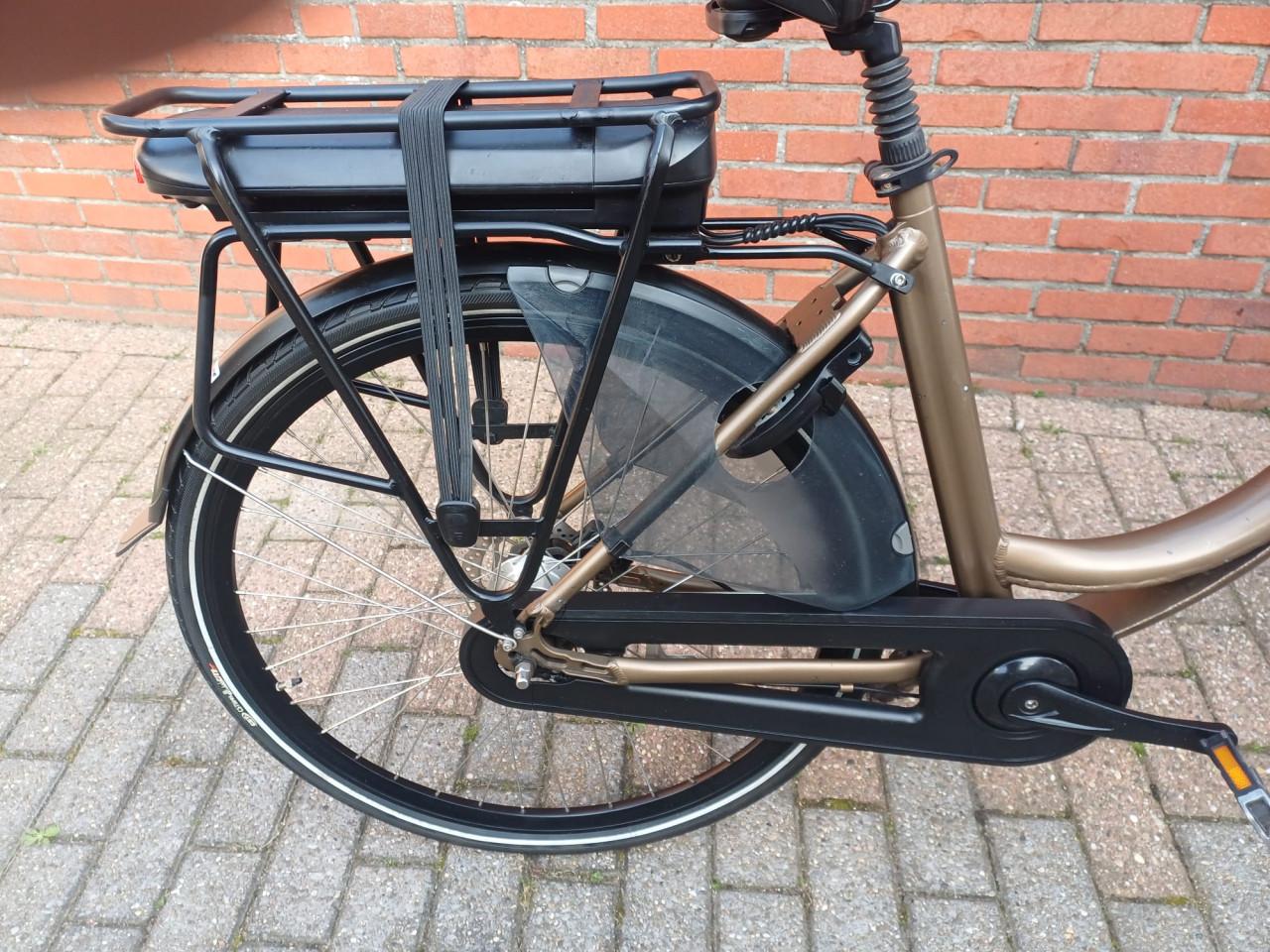 2 elektrische damesfietsen