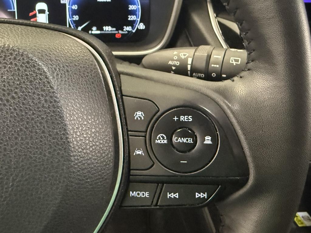 Toyota Corolla Cross 2.0 hp hybrid first ed| adap.cruise| stoel+stuur verw|