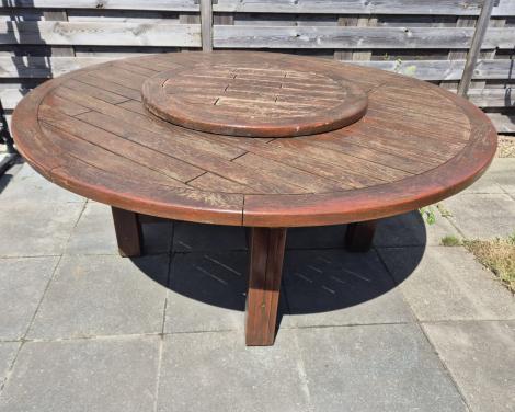 Massief houten ronde tuintafel met draaischijf