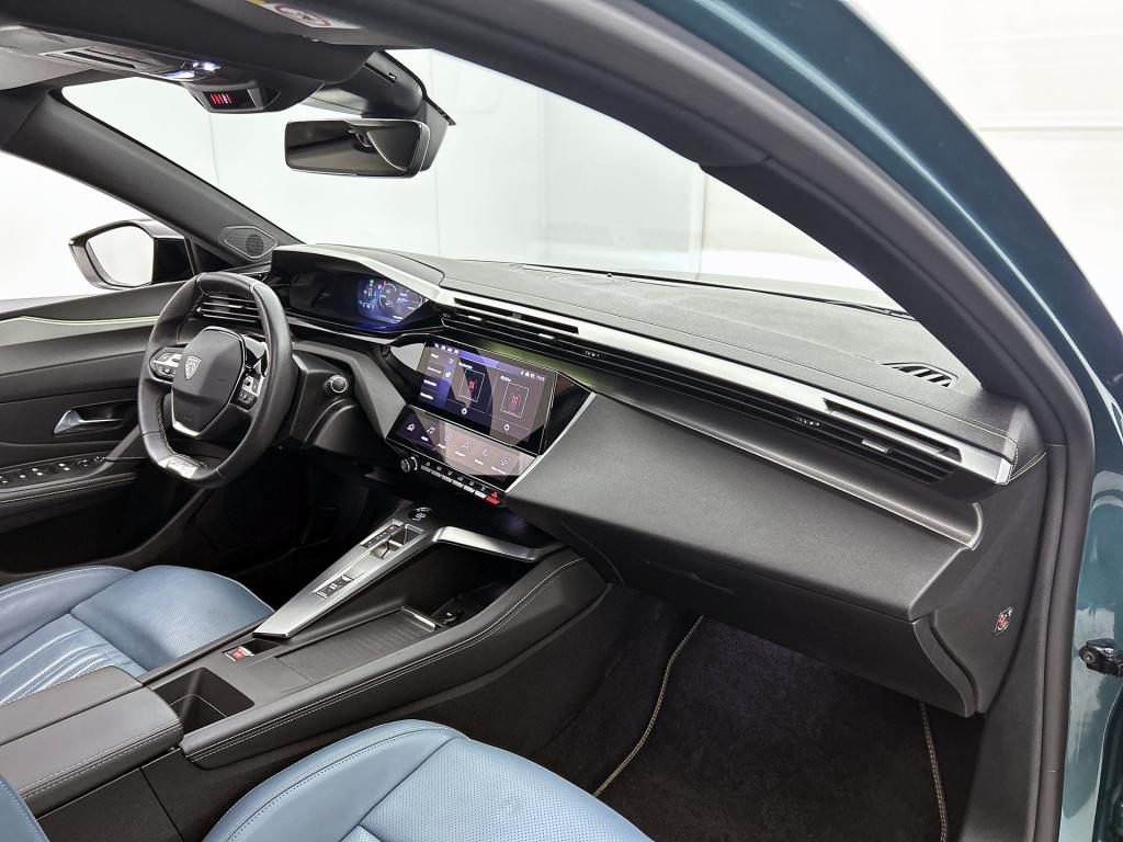 Peugeot 308 sw plug-in hybrid 225 pk automaat gt | rijklaar | panorama / sc