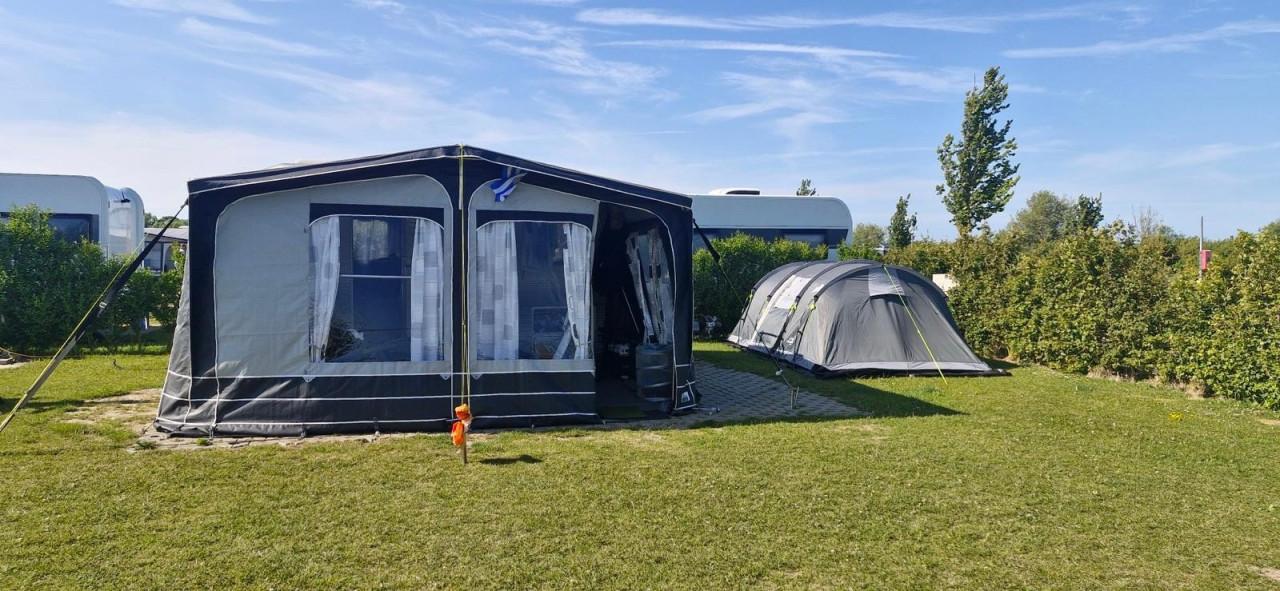 Caravan 4 persoons inclusief inboedel