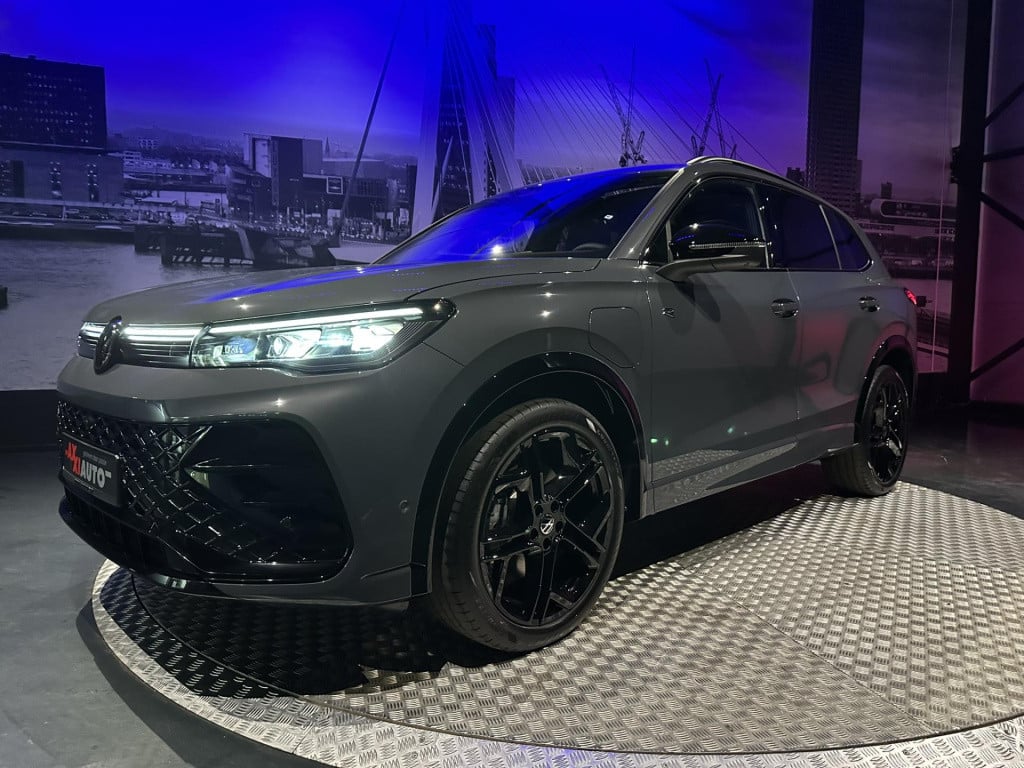 Volkswagen Tiguan 1.5 ehybrid r-line edition *leder*memory*blackstyle*trekh