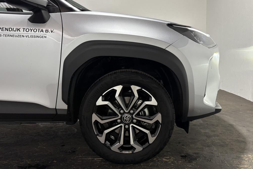 Toyota Yaris Cross 1.5 hybrid 115 first edition | bsm | pdc | stoelverw. |