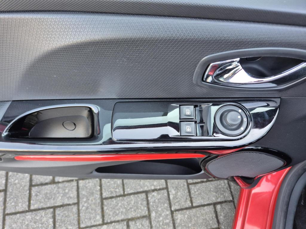 Renault Clio tce 90 expression airco, bluetooth, navigatie, cruise control,