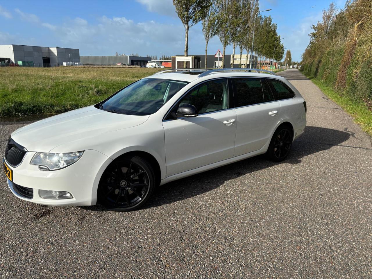 Skoda Superb 2.0 TDI 170pk DSG-6 2013