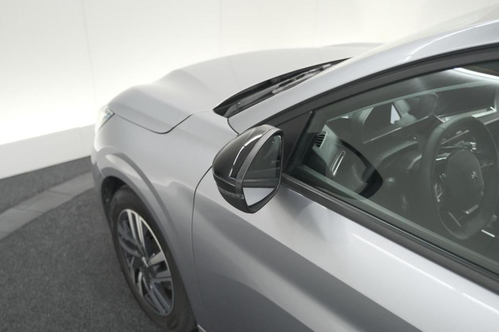Peugeot 208 puretech 100 allure pack | camera | apple carplay | parkeersens
