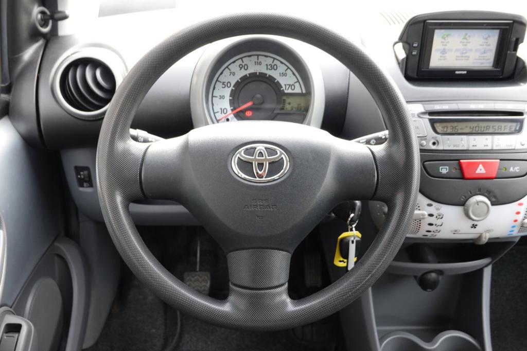 Toyota Aygo 1.0-12v comfort navigator