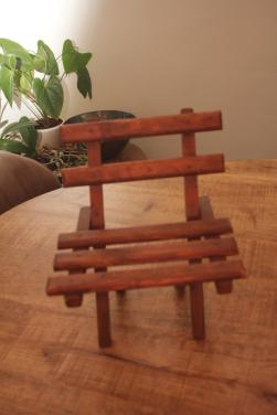 Houten Poppen stoeltje