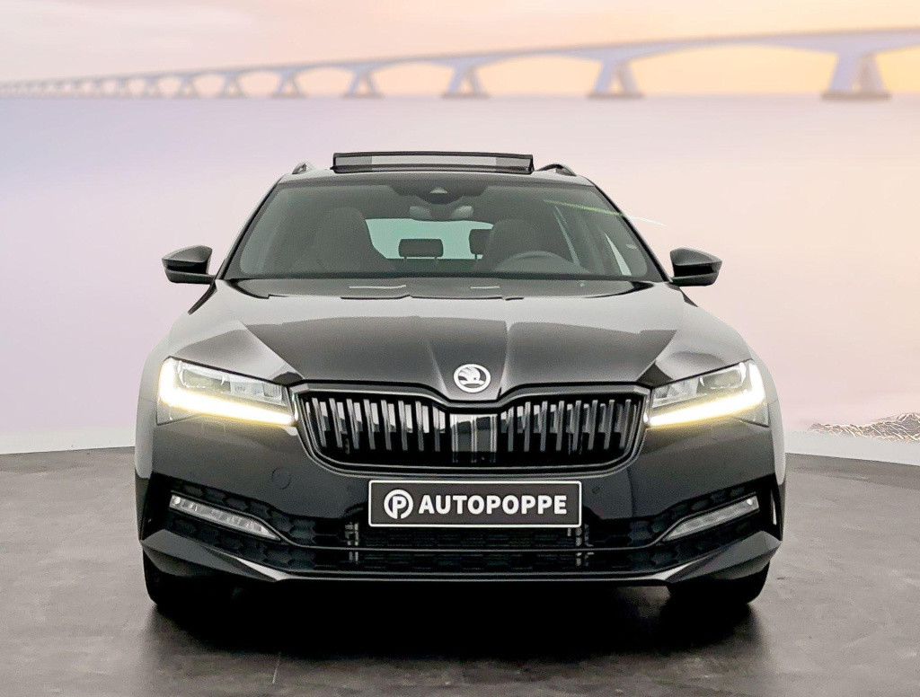 Skoda Superb sportline business 1.5 110 kw / 150 pk tsi combi 7 panoramadak