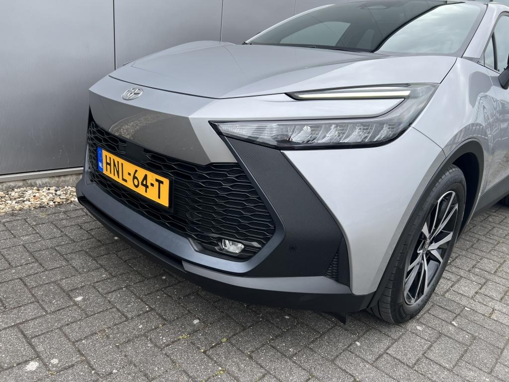 Toyota C-hr 1.8 hybrid 140 dyn