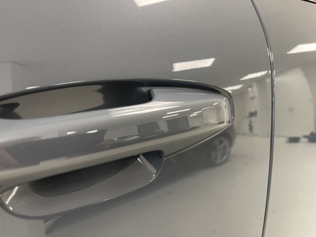 Volvo XC40 1.5 t5 recharge r-design | thunder grey | pano | trekhaak | 262p