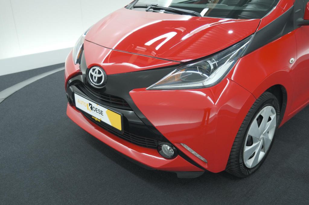 Toyota Aygo 1.0 vvt-i x-play | camera | airconditioning | allseasonbanden
