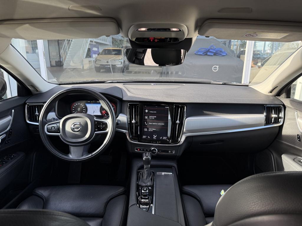Volvo V90 t4 190pk momentum |adap.cruise| leder | trekhaak | stoel/stuurve