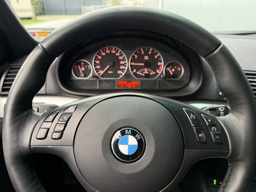BMW 3-serie touring 330i executive sportline