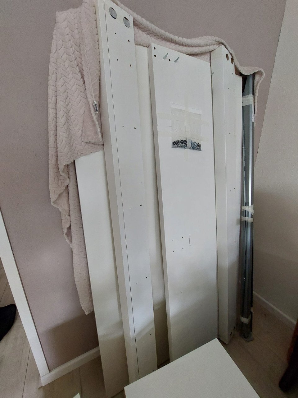 Ikea Bed (2persoons) incl. nachtkastjes