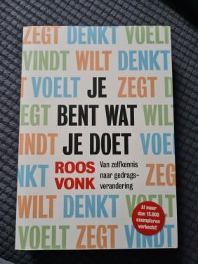 Boek je bent wat je doet (nieuw/ongelezen!)