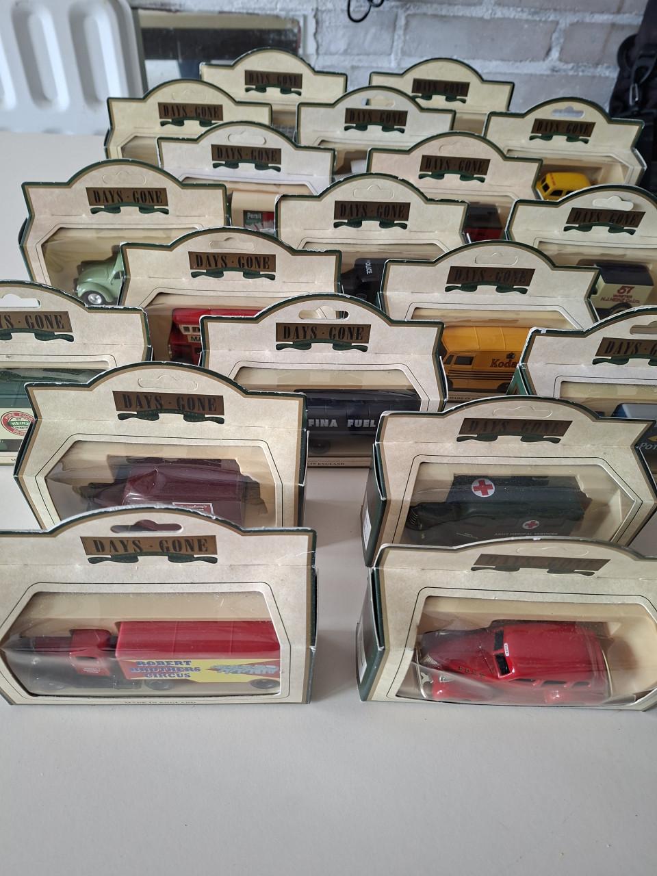 Speciale verzameling miniatuur auto's DAYS GONE