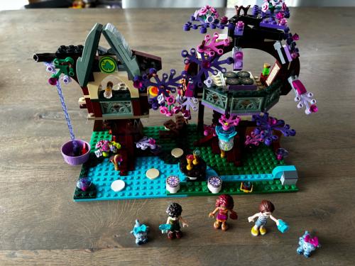 Lego Elves 41075 Het boomhuis van de elfen