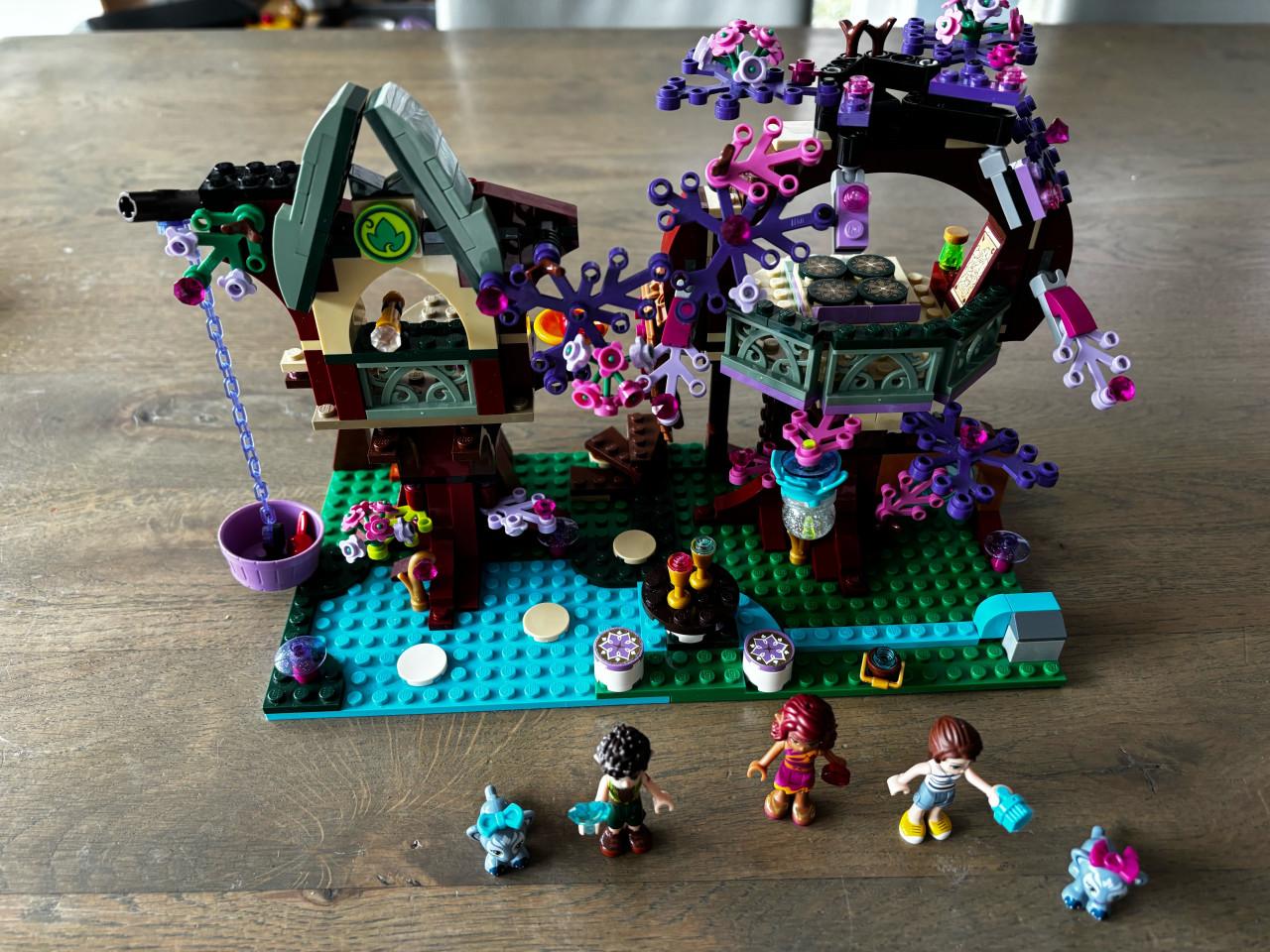 Lego Elves 41075 Het boomhuis van de elfen