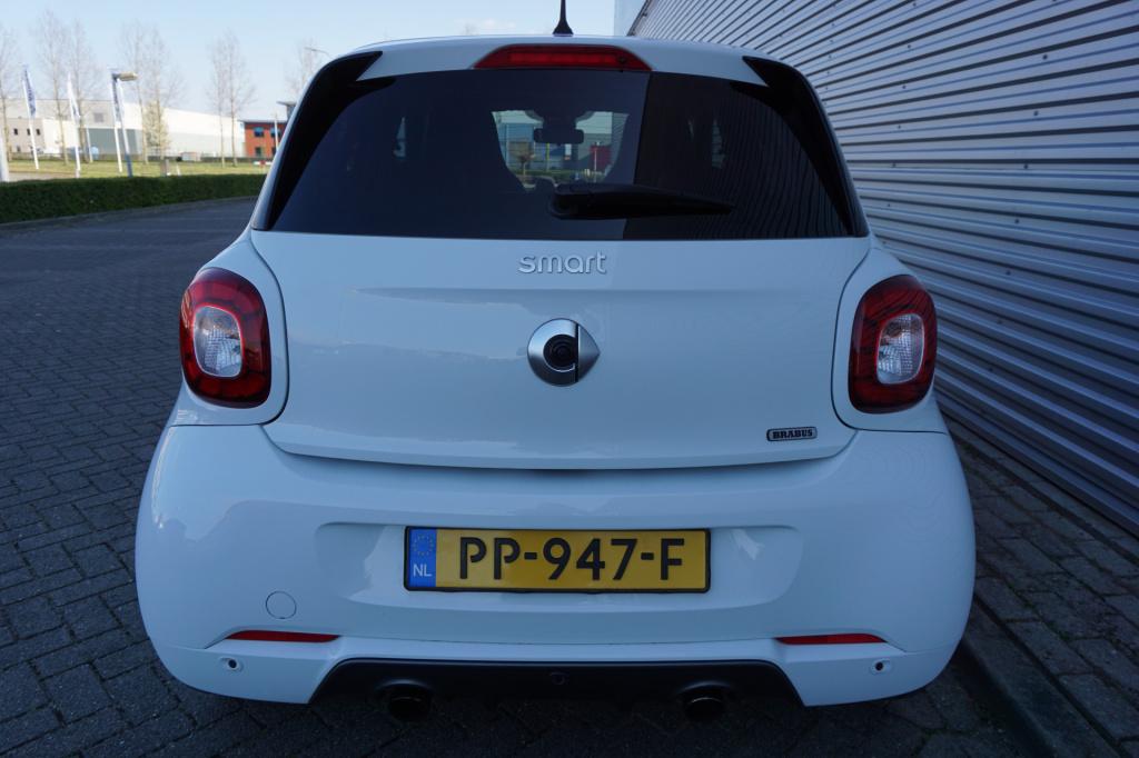 Smart Forfour 1.0 t brabus automaat panoramadak / navi / cruise / camera / 