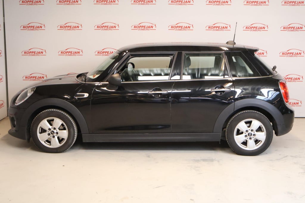 Mini One mini 1.5 first salt nl auto,btw, carplay, allseason, cruise