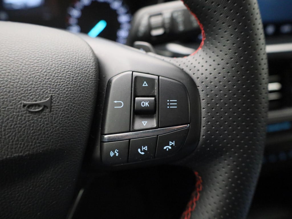 Ford Focus st-line | automaat | cruise control | climate control | winterpa