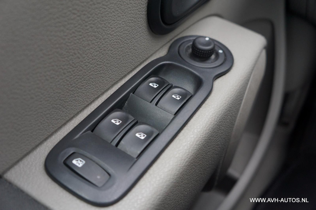 Renault Modus 1.4-16v privilège comfort