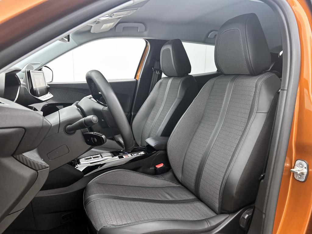 Peugeot E-2008 ev allure 50 kwh | rijklaar | navigatie |parkeersensoren v+a