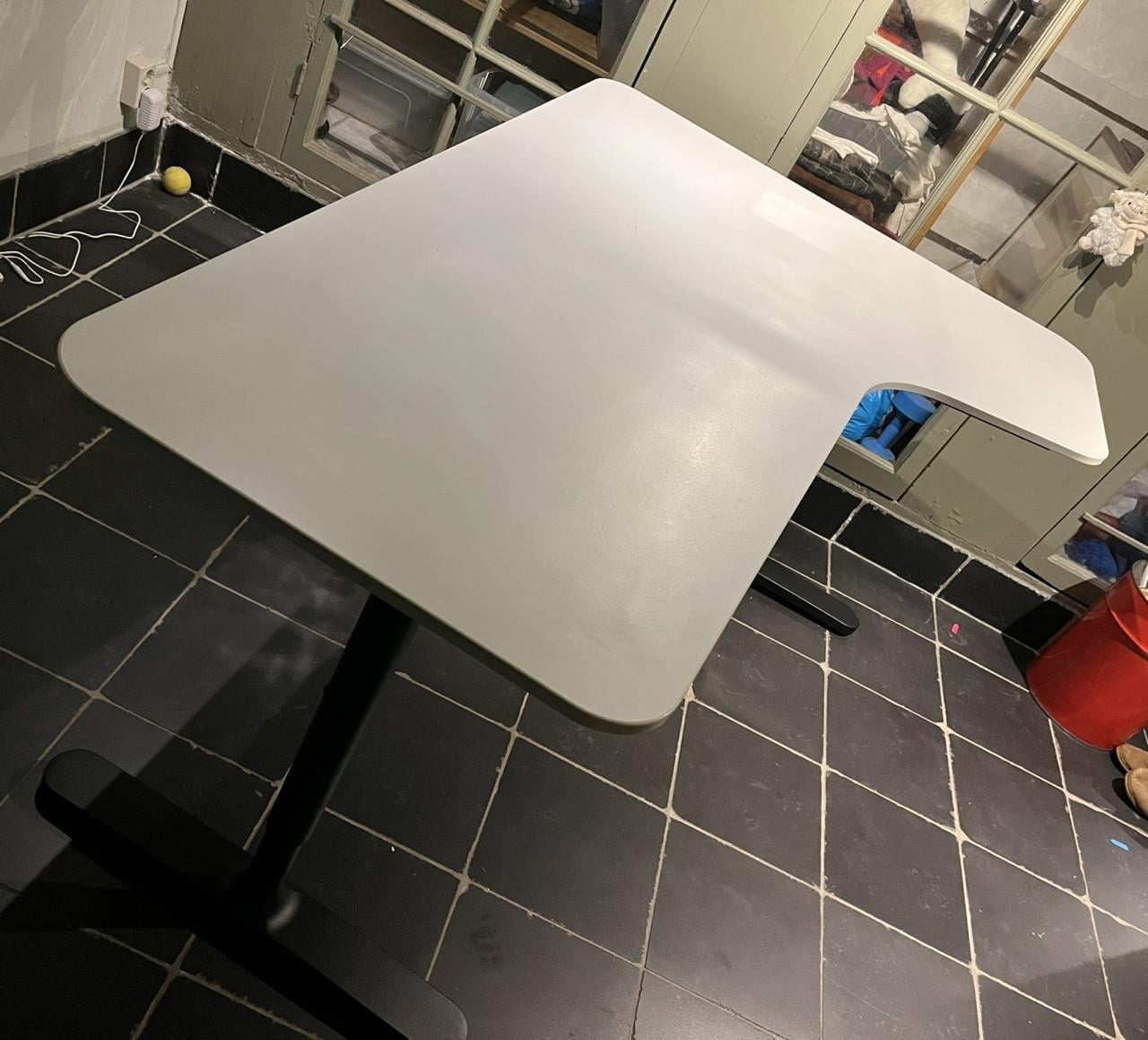 Royaal bureau