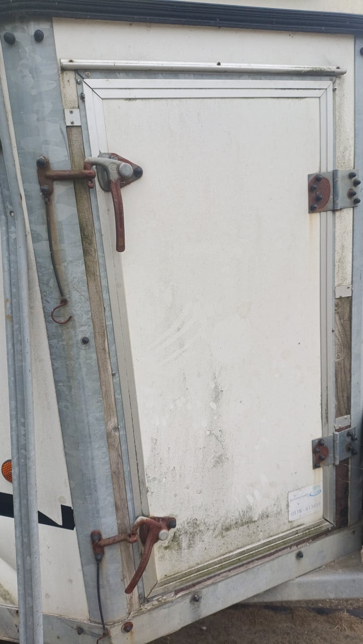 1.5 paards trailer wesco