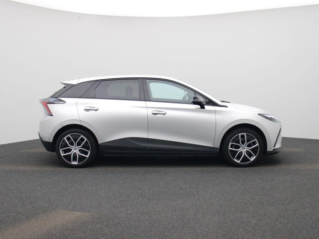 MG Mg4 64 kwh luxury