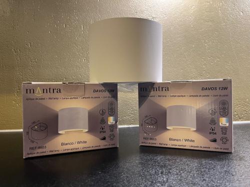 2x buitenlamp wit nieuw