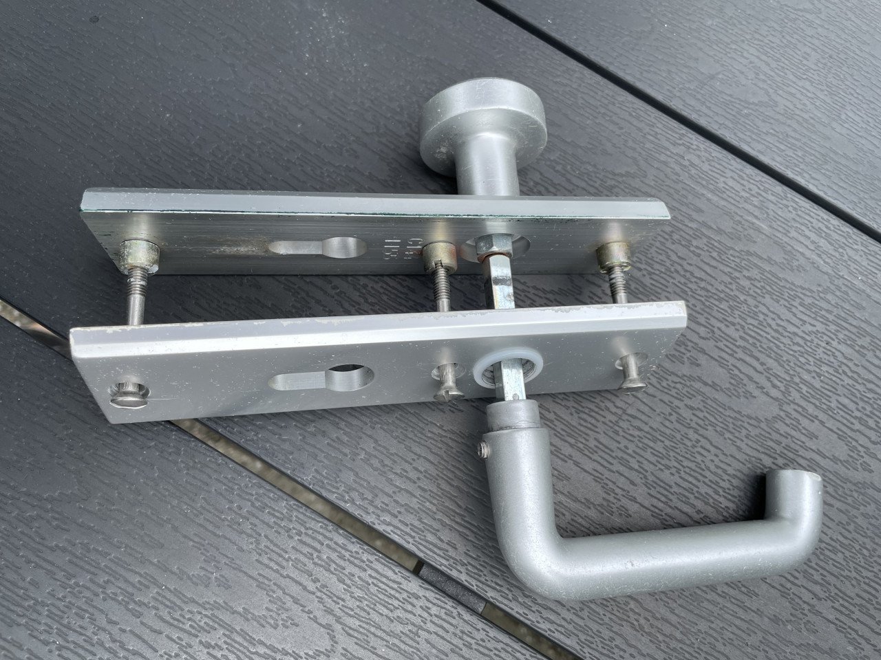 Voordeur sluitplaat met knop